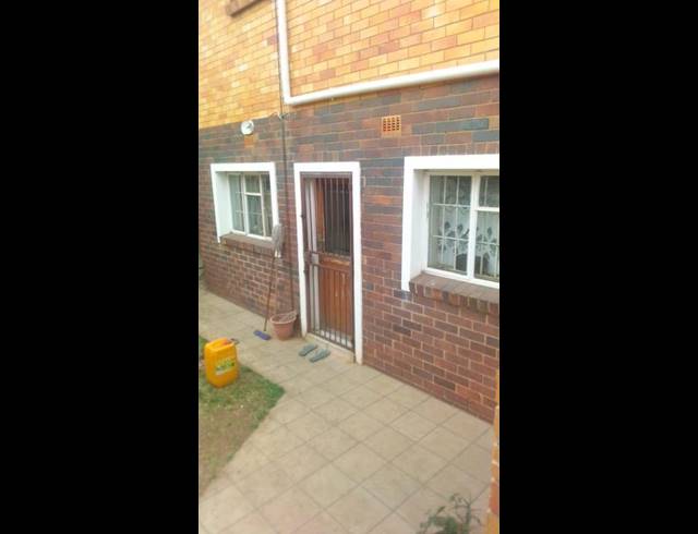 5 BEDROOM HOUSE FOR SALE IN ORANGE GROVE